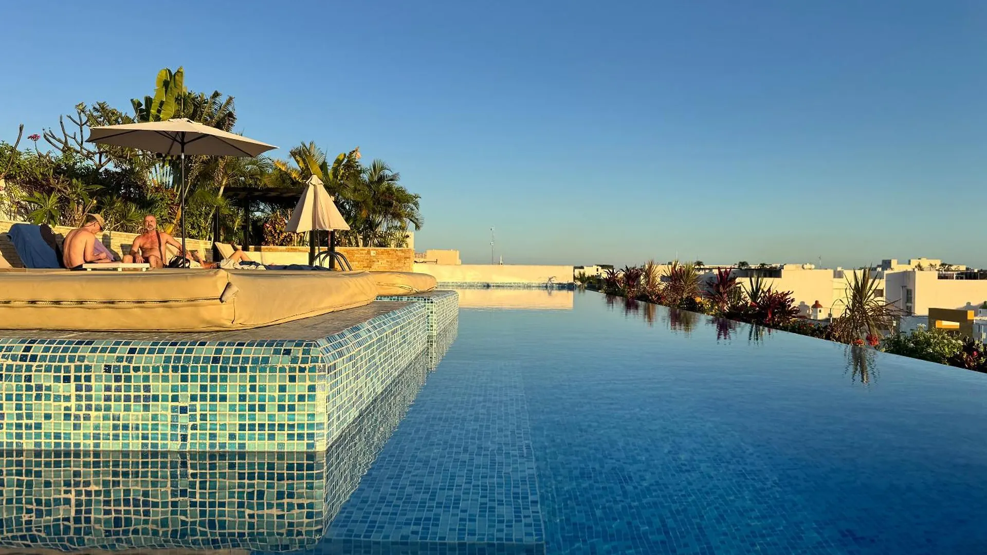 Lux Condo Center- Rooftop Sea View-Fast Wi-Fi Playa del Carmen 0*,  Mexico