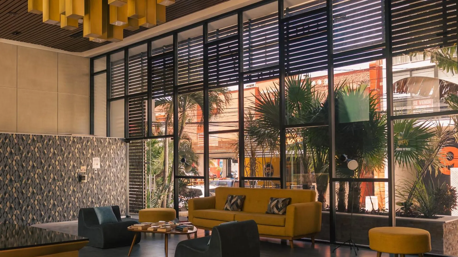 Lux Condo Center- Rooftop Sea View-Fast Wi-Fi Playa del Carmen Apartment